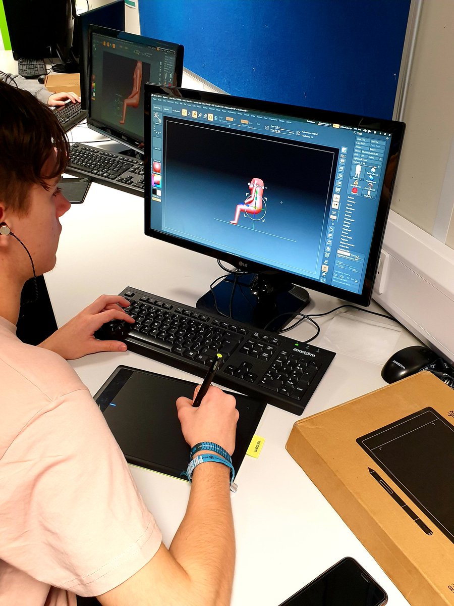 CGDMattWilson's tweet image. We started our Life Sculpt this morning and got some great results from the second years. Great experience and skills learnt. Thanks to @SouthernGFX and to @wacom for letting us use the amazing Studio Pros. #aheadofthegame #zbrush #art #gameart #weonlyusethebest