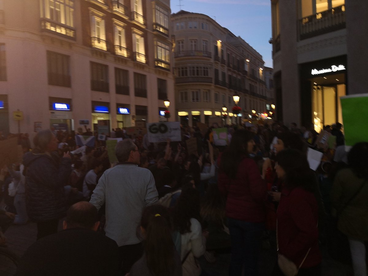AhoraMijas's tweet photo. 🌏 El planeta es de nuestras hijas e hijos... esta lucha no se puede parar. https://t.co/hAI4g5vJ68