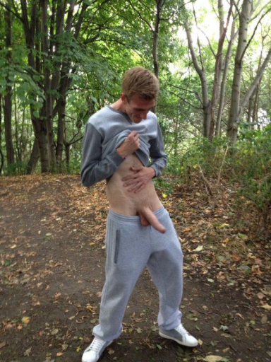 Real_Lads's tweet photo. #chav #cock #joggies #scally https://t.co/fqkjeH15ZF