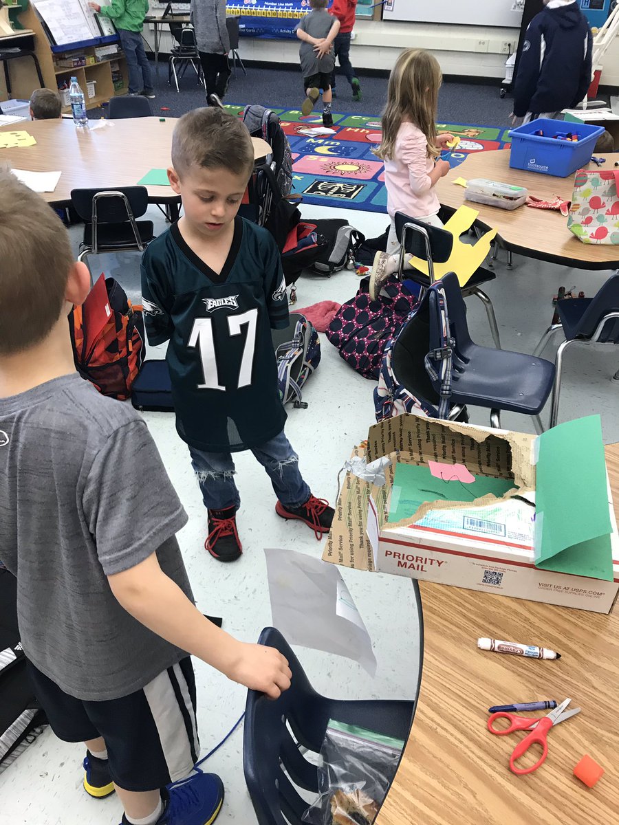 Trying to catch those sneaky leprechauns! #STEAM <a href="/EBEKindergarten/">EBE Kindergarten</a>