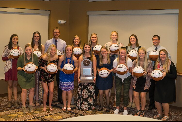 Monarch_Bball's tweet image. Last night we celebrated our 9-12 programs and honored our 9 fantastic seniors. Truly blessed to have coached these wonderful people. It was a great night of honors, awards, &amp;amp; memories shared. Once a Monarch always a Monarch! #MonarchPride #YUH