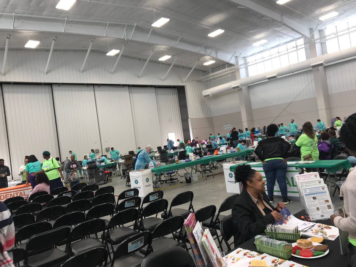 LSUHSCNursing's tweet photo. LSU Health New Orleans Nursing Faculty Dr. Benita Chatmon and Ms. Nichole Thomas are Co-Directors for Medical Clearance today at Baton Rouge Free Clinic- Love Heals! #Nursesgiveback #lsuhnoson #lsuhno #nursing #nursingschool #nursingfaculty #nursingstudent https://t.co/95CbOij7or