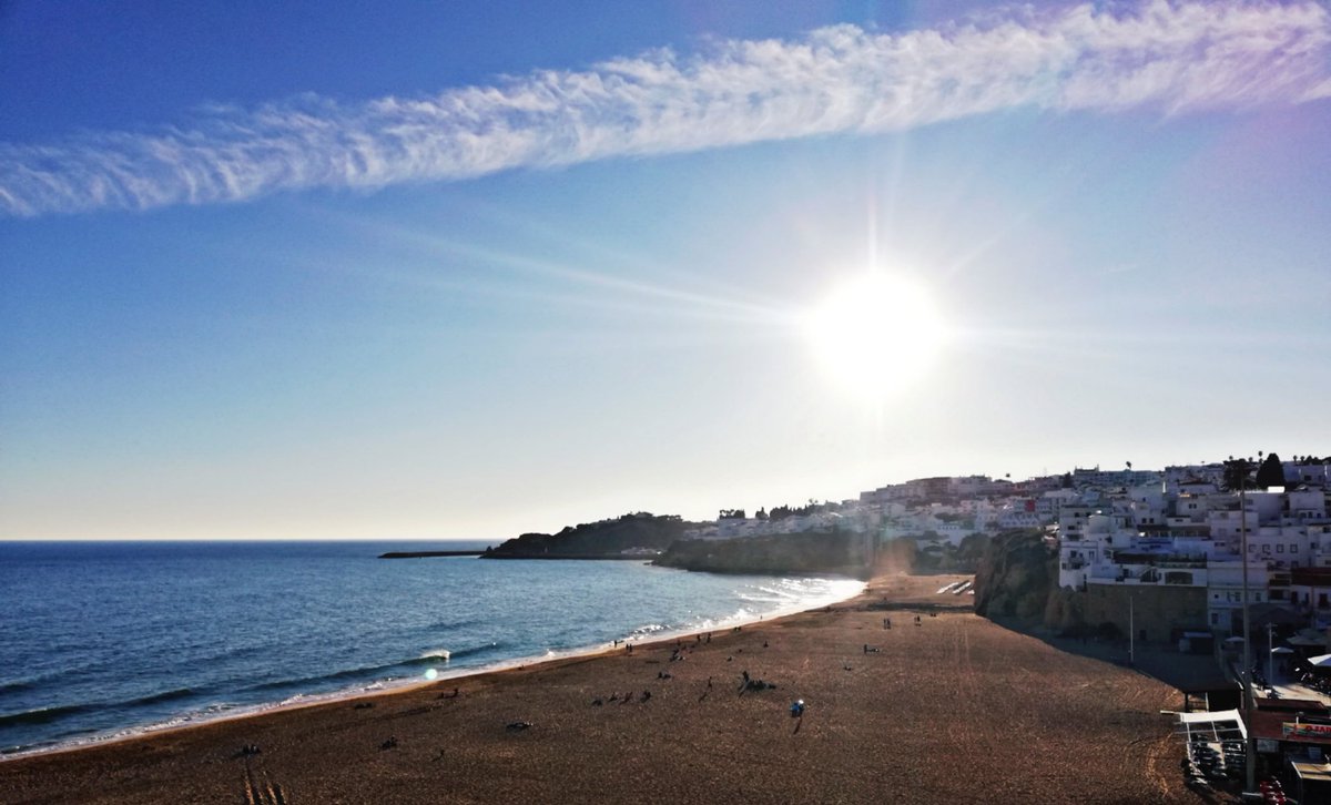 VaneMarmolejo's tweet photo. Desconexão e paz em Albufeira. 💆🏻‍♀️🧘🏻‍♀️🧖🏻‍♀️ 🌅🏖️ 💙 #FindesNecesarios #Relax https://t.co/n0sablGSjN
