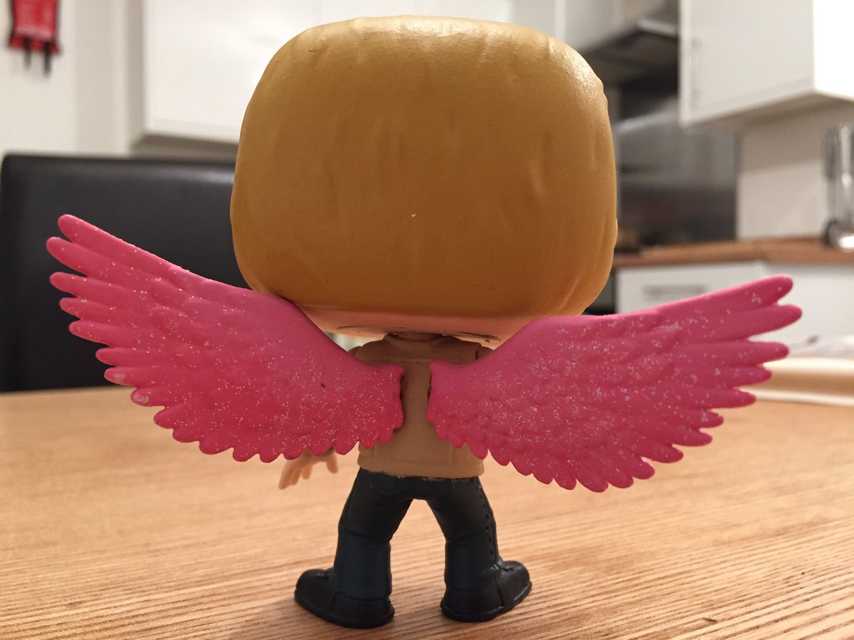 Cassie_Wayward's tweet photo. I just wanted, no NEEDED, to share this... but I managed to get the BEST Funko ever made in the entire history of humanity (A TINY LUCIFER - LOOK AT THOSE WINGS) made by the awesome @fightslikeagrl (I luv you, thank you) #Supernatural #Funko #Lucifer https://t.co/gKXx0YczsX