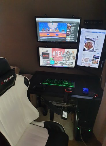 Lewy_Xblg's tweet photo. Back in the game baby. But first, Countdown... https://t.co/98cT2uklwh