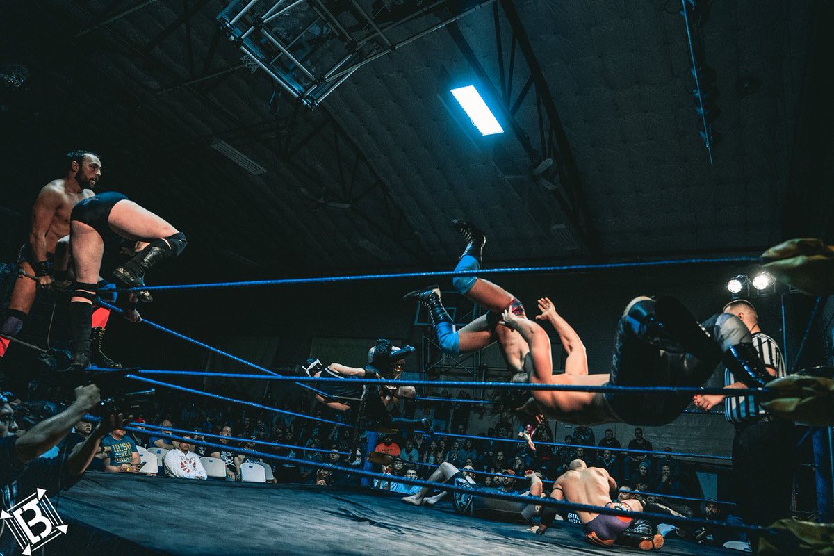 SagePhilips7's tweet photo. What will you risk? 📸: @Beezzzzy
#TwistedSlicer
#PureDynamite
#BlackLabelPro
#RingWizard
#RingCraftandWizardry https://t.co/6jFRyl6343