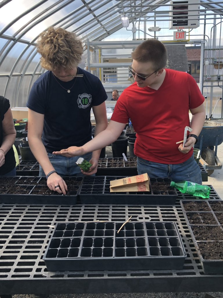 renee_christop's tweet photo. Planting more veggies and herbs! Farm to table @TSTboces @jpodolakcte #CTEscience💜 https://t.co/gfWQdGSwwc