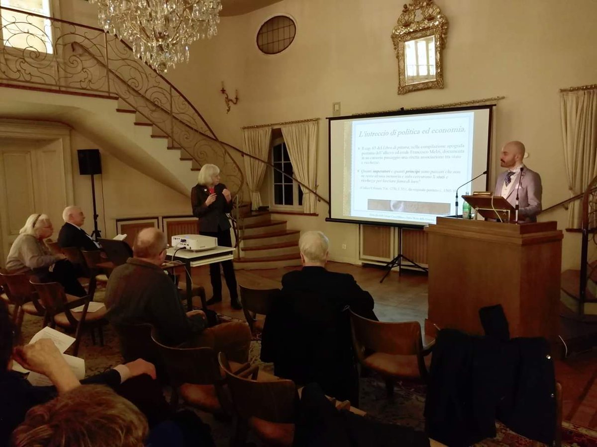 MarcoVersiero's tweet photo. "L'arte della politica nel pensiero di Leonardo da Vinci"
#Leonardo500 #Versiero #Himmrich #conference #DanteAlighieriGesellschaft @goethemuseum @Duesseldorf https://t.co/Dc5Kt2YaZm