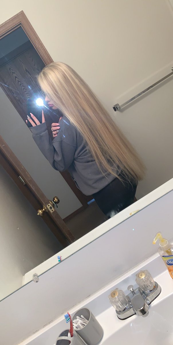 tayjhunter's tweet photo. Before and after I got a trim &amp; highlights @karliereneeee should be working in a salon! ❤️ https://t.co/gD5GQTWiAi