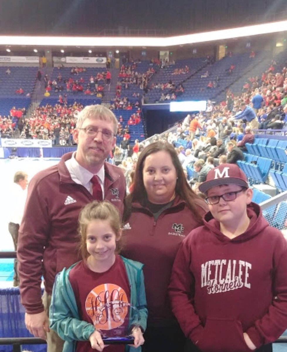 Clint_Graham33's tweet image. The Kentucky Association of Basketball Coaches honored Coach Josh Hurt as the KABC 4th Region Coach of the Year at Rupp Arena during the KHSAA Girls State Basketball Tournament today.  #MetcalfeHornetsEver