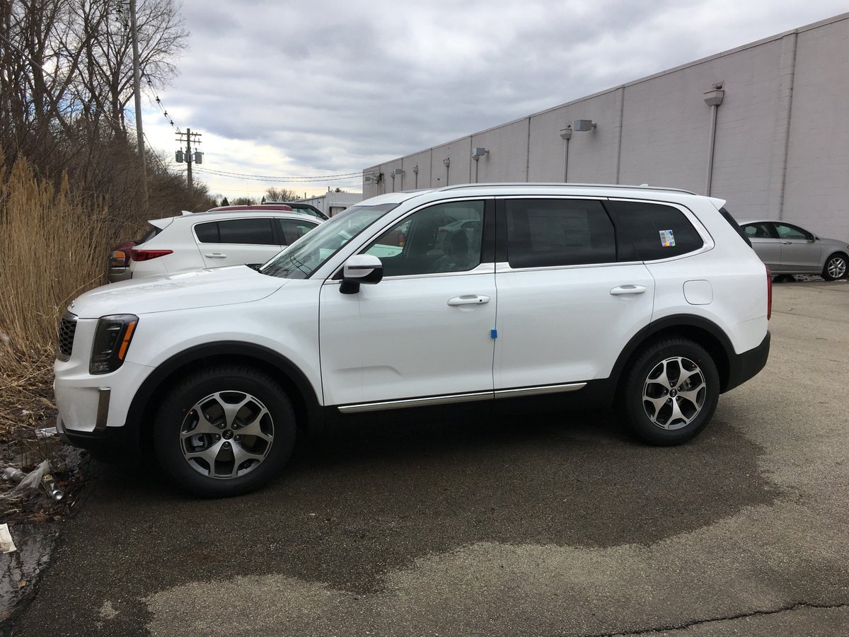 BillWalshKia's tweet photo. The All New 2020 Kia Telluride is Here 
https://t.co/8hQweS90DN https://t.co/WcTjtFi6Bo