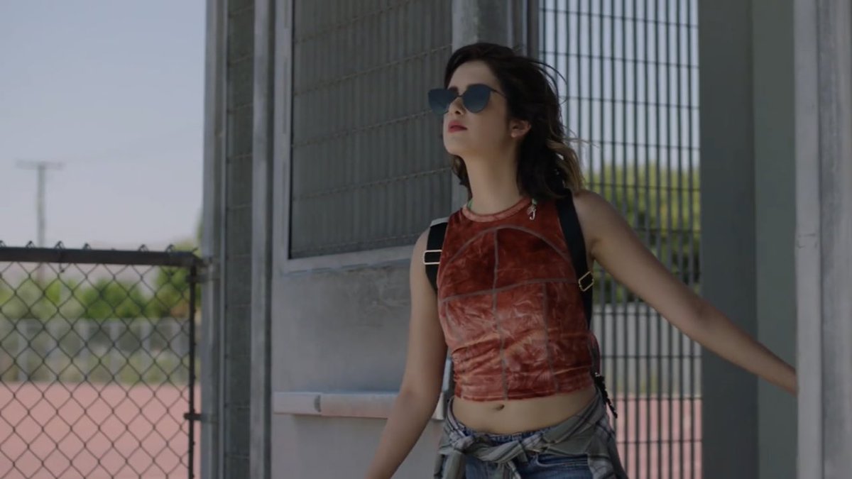 xlovinglaurax's tweet image. I don't really know why I find this scene so attractive. I just do. @lauramarano #NotLikeMe