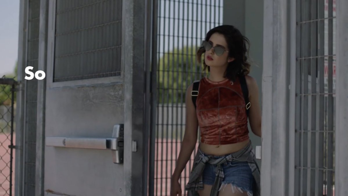 xlovinglaurax's tweet image. I don't really know why I find this scene so attractive. I just do. @lauramarano #NotLikeMe