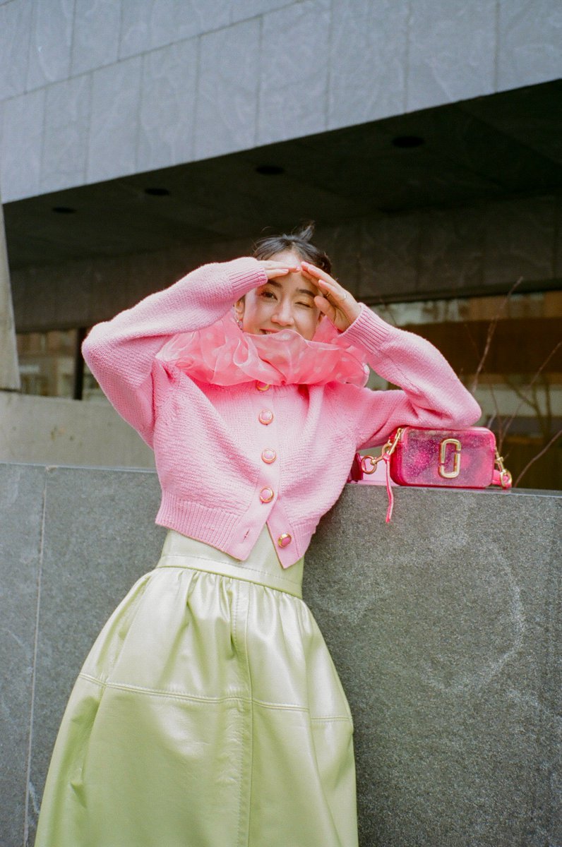 Elisa Baker spotted with THE SNAPSHOT MARC JACOBS in Pink Jelly Glitter ...