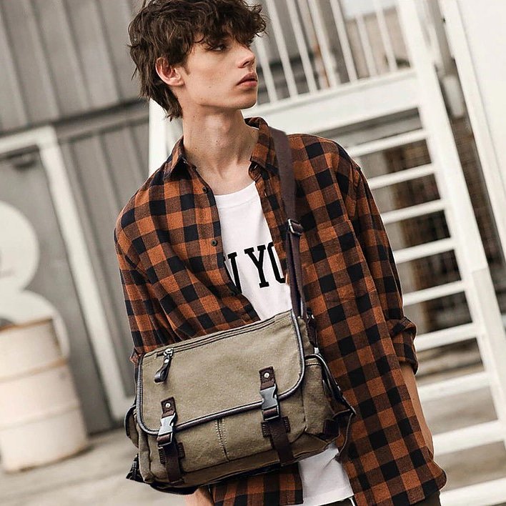 BagsyShop's tweet photo. This shoulder bag can easily fit your casual outfit!😎
Be in trend with BagsyShop!🎒
#bagsyshop #shoulderbag #crossbodybag #messengerbag #bags #casualstyle #casual #casualoutfit #casualbag #FridayFeeIing https://t.co/DasFvBE796