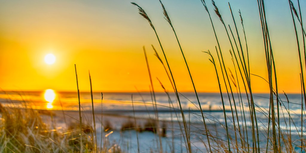 We open in just 2 short weeks! Take a moment now to dream about your #spring and #summer #CapeCod #vacation plans. Book early, get here before the crowds, and say good-bye to winter. bit.ly/2HGWkkr