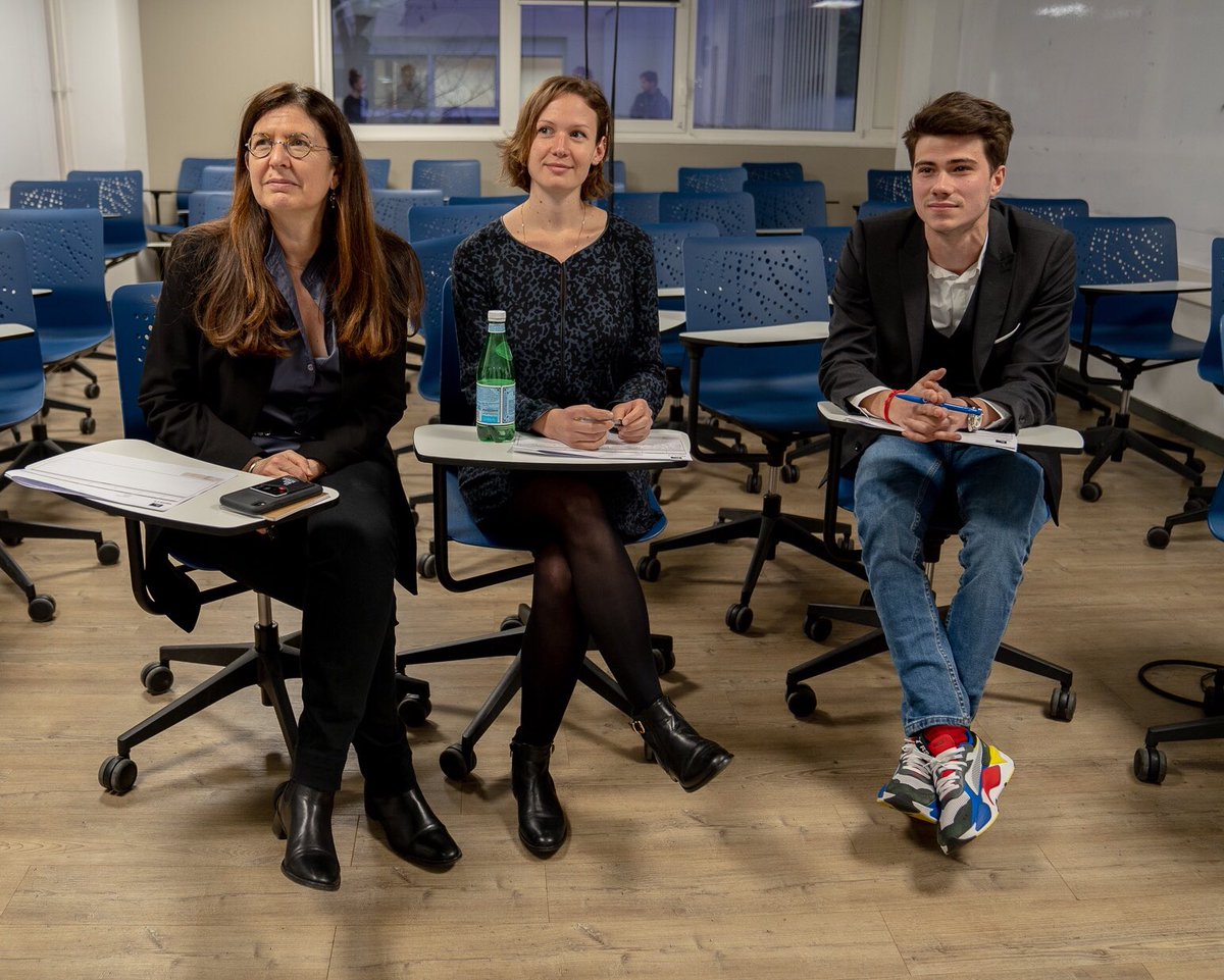 onepoint's tweet photo. .@Samuel_Bernier, Creative Leader, et @SengAlain et @RaphaelleBinay, PMO, représentent ce soir #onepoint au sein du jury du Week-End #Challenge de la @WSFparis. Bonne chance à tous les étudiants !🤞🏼 https://t.co/8BRg6aVlC8