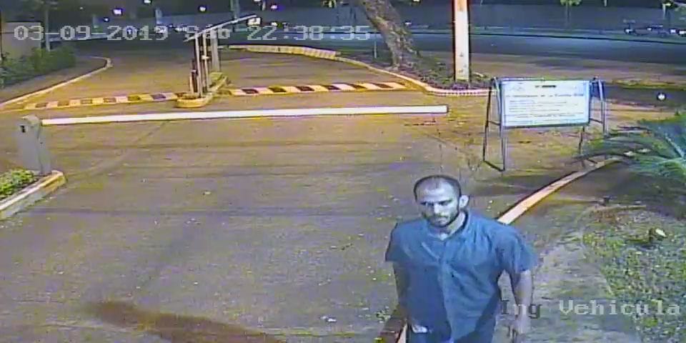SusySantistevan's tweet photo. Buscamos a Jorge Elías Bucaram Santistevan. Estaba vestido así. Si lo ven no duden en contactarme. https://t.co/GYZTd5vQLk