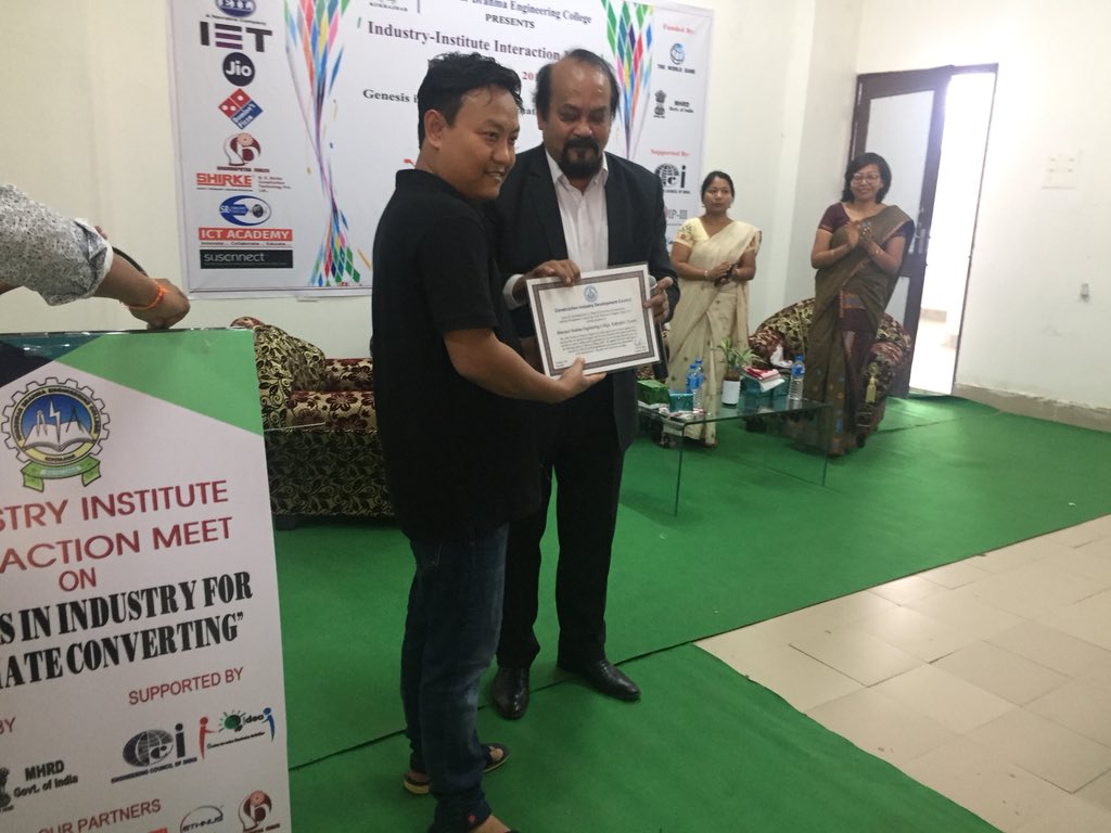 dr_ronghang's tweet photo. Take away is industry commitment and happy relationship with students to understand the genesis of technology. TEQIP-III has many colours, you can paint to recognise your institutes. Thank you @WorldBankIndia @WBG_Education @HRDMinistry for fundings (2/2) https://t.co/0JsCNT7fhV