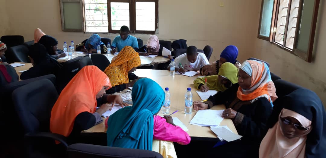 TheLaunchPadTZ's tweet photo. Leo ilikuwa siku ya matukio mawili makubwa kwetu. Dar, tulifunga rasmi wiki ya ubunifu na uvumbuzi wa kukabiliana na vikwazo kwenye Sekta ya Elimu #EdtechSprintWeek na Unguja tulifunga mafunzo ya ujasiriamali kwa vijana kwenye kampeni ya Feed the Future Tanzania-Advancing Youth https://t.co/CncOPeC44S