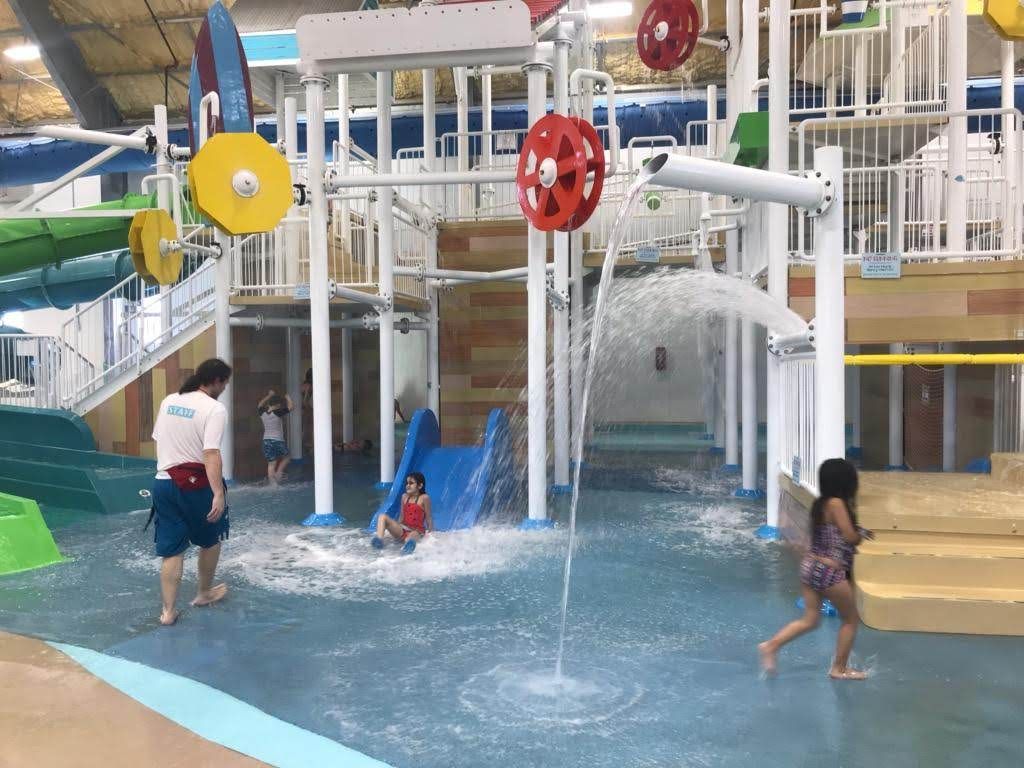 splashshacktx's tweet photo. WOOT!!!  Spring Break is here!  Don't forget, we are are open EVERYDAY during Spring Break! So bring the lil' ones out and splash around.
.
https://t.co/nE4rYXHVek
.
#SpringBreak #waterpark #INDOOR #waterslides #splashshackTX https://t.co/NBO0q5Eh5E