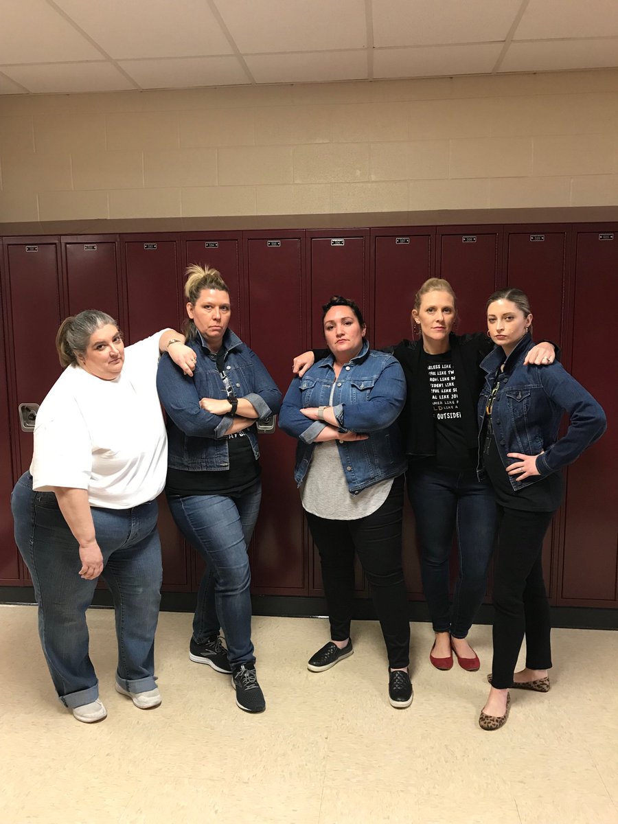 LauraShirkey's tweet image. Greaser-Soc Day at school...what are you?  Love...The Outsiders #CWway #CWMSchangemakers  ⁦@se4realhinton⁩