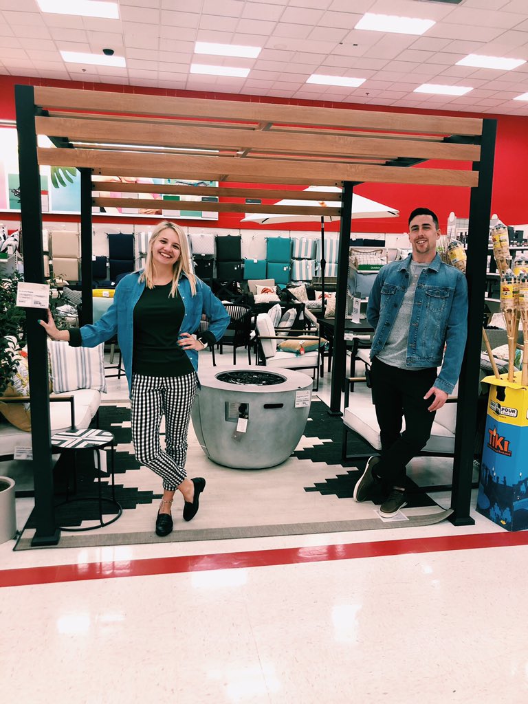 eagle_carlie's tweet photo. So excited about these Goodfellow &amp; A New Day Saint-Patrick’s-Day-Weekend 🍀 inspired looks put together by our VML Adine ❤️ Stop by 995 to have her outfit you with fun &amp; fresh outfits this spring! 🌸 #FashionFriday #WorkSomeWhereYouLove #RockinRedmond 🤘🏻 https://t.co/2fjORtkkm1