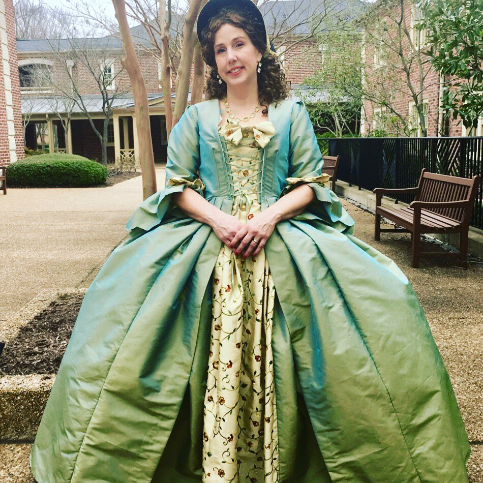laurakayeauthor's tweet image. I’ve never been to @colonialwmsburg in costume before! So fun!! #history #historyisfun