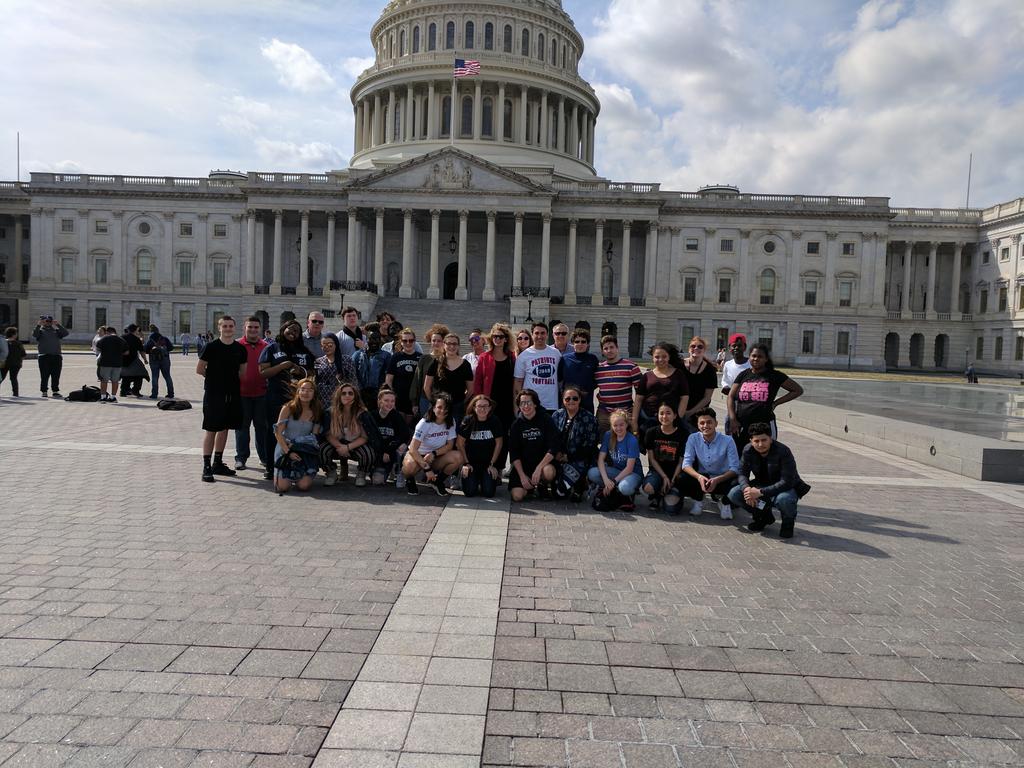 dawnecadams's tweet photo. Thank you @SenSchumer for the gallery passes #BPatriotProud #BHSDC #BingTakesOnDC @BinghamtonCSD https://t.co/9h5BL5Kx60