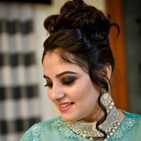 jonamaditya's tweet photo. Makeup for my sweetheart bride ❤️
Natural makeup with glorifying eyemakeups
In frame: Loveneet Kaur
MUA: @jonamaditya 
Email: jonamaditya@gmail.com for bookings!
#makeupartist #bridalmakeup #brides #jonamsmakeupstudio #indore #mumbai https://t.co/K32rueHImU
