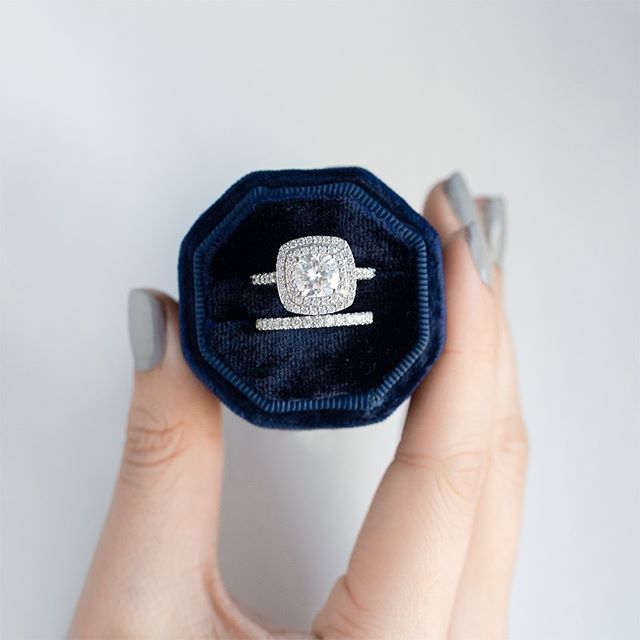 agildedleaf's tweet photo. Ready to rock ... with a rock? 💍🌟 We're so excited to be introducing our line of Double Halo Engagement Rings - now with a larger center stone, surrounded by hand-set diamonds. Oh, and our favorite thing about it is ... the minimal style and low prof… https://t.co/Qwyyf0B8sW https://t.co/PCveGSygqh