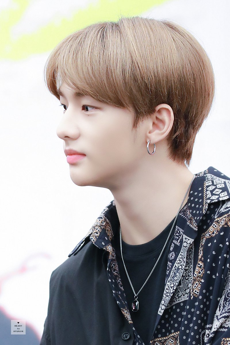 Heart_toHyunjin's tweet photo. 190316 HI-STAY HQ

deja vu

#StrayKids #Hyunjin #HYUNJIN #스트레이키즈 #스키즈 #황현진 #현진 #Clé1_MIROH #MIROH @Stray_Kids https://t.co/rC4WYep6qX