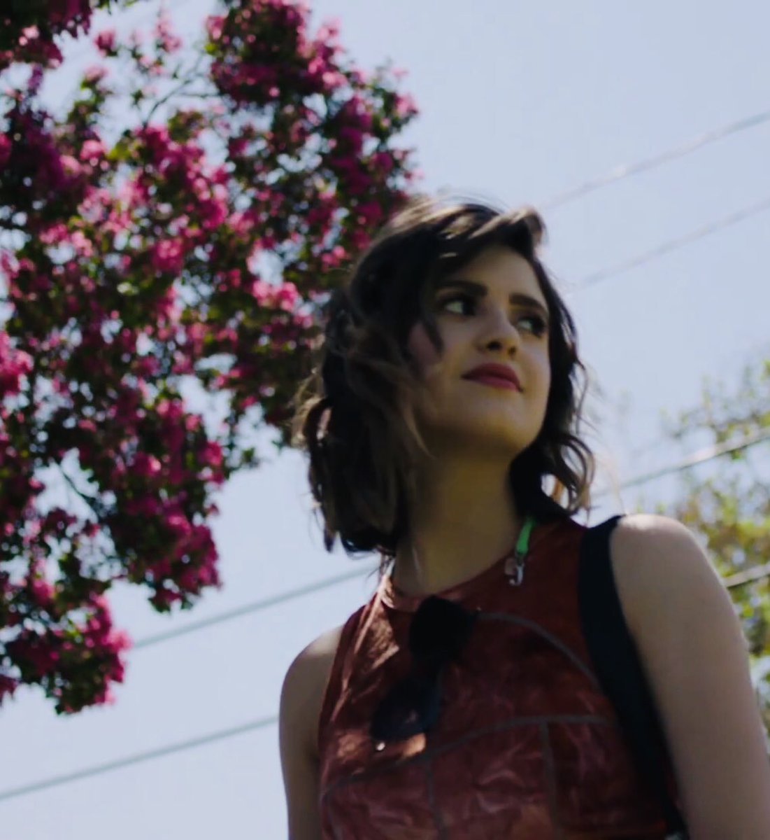 AwwsR5's tweet image. Me volví a enamorar de Laura #NotLikeMe