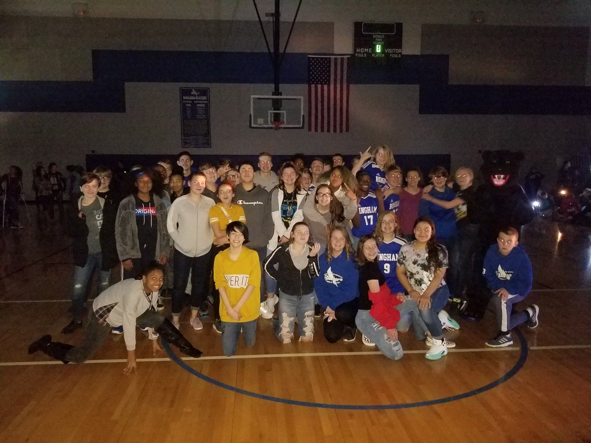 STUCOBingham's tweet image. 8th grade band 🎵🎺🎶🥁🎵🎷
@BinghamBears
#springassembly
#schoolspirit
#BearsRising🐾💙🐻
#kidsdeserveit
#isdstrong