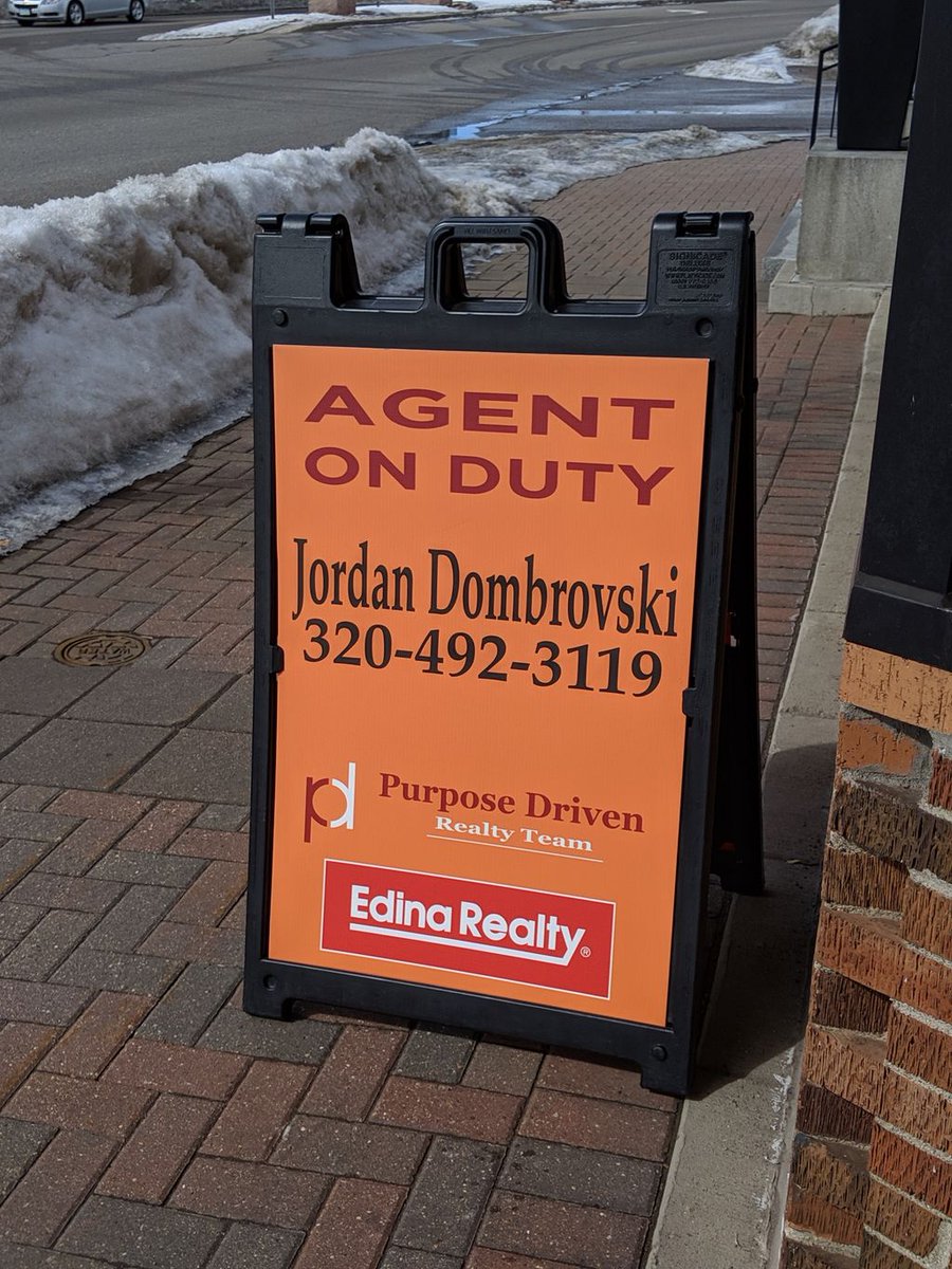 JDombrovskiPDT's tweet photo. It's warming up outside and so is the housing market!! Stop in and let's talk real estate! 🔥🔥🌞🌞 #sellwithpurposejordan https://t.co/kt2F1VfPXL