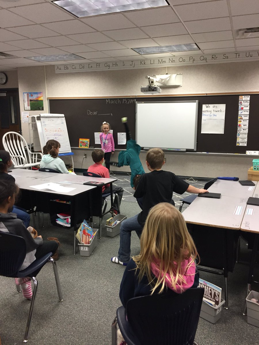 HESGrayless's tweet photo. Our class worked so hard to earn a class Talent Show, and I was so impressed by how talented our class is! 🎩🎤🤹🏻‍♂️🎼 https://t.co/34TTyU1Lxv