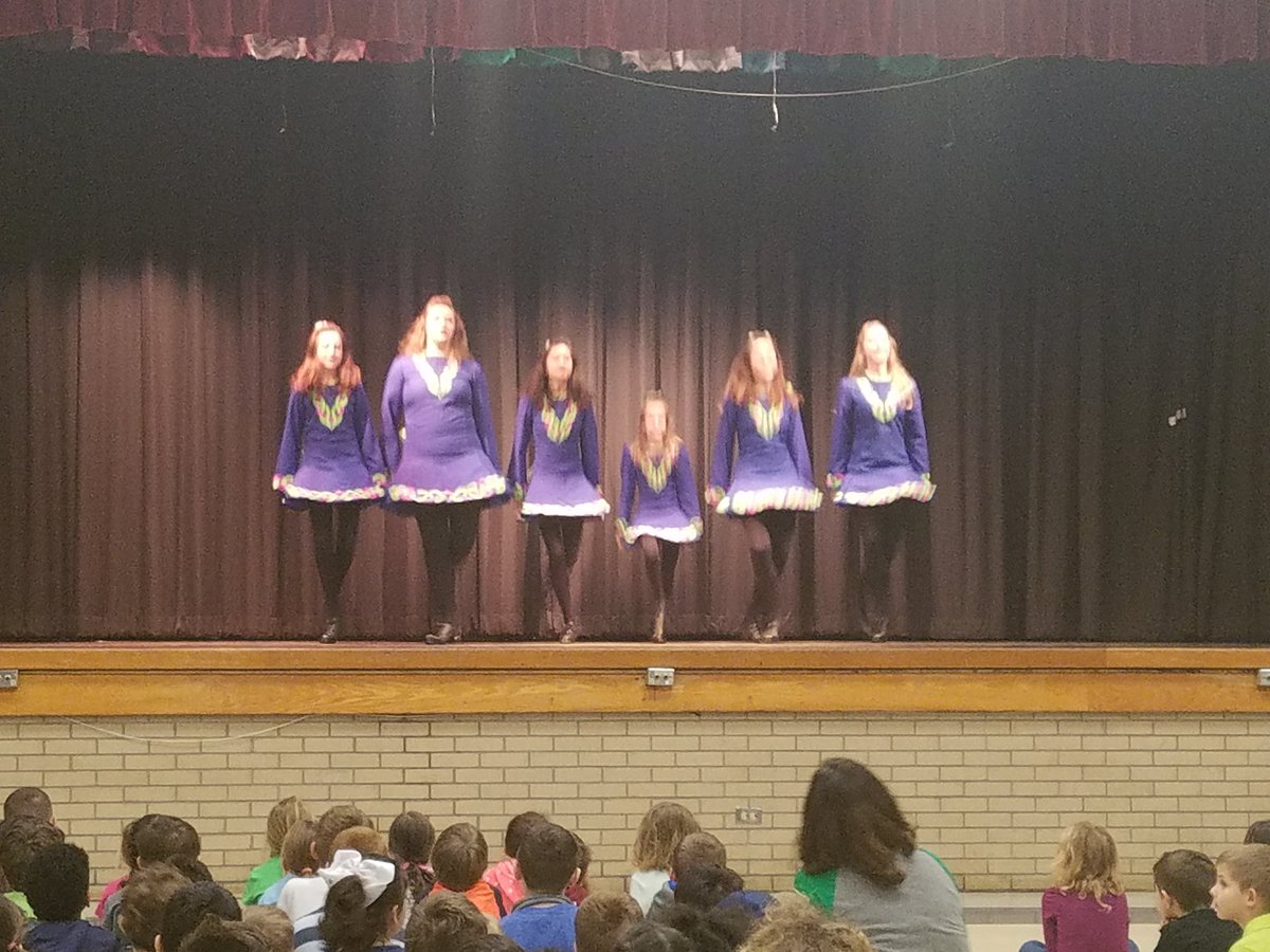 PARKWDprincipal's tweet photo. Parkwood is enjoying watching the Celtic Academy's Irish Dancers this morning! https://t.co/PwOkHubY4l
