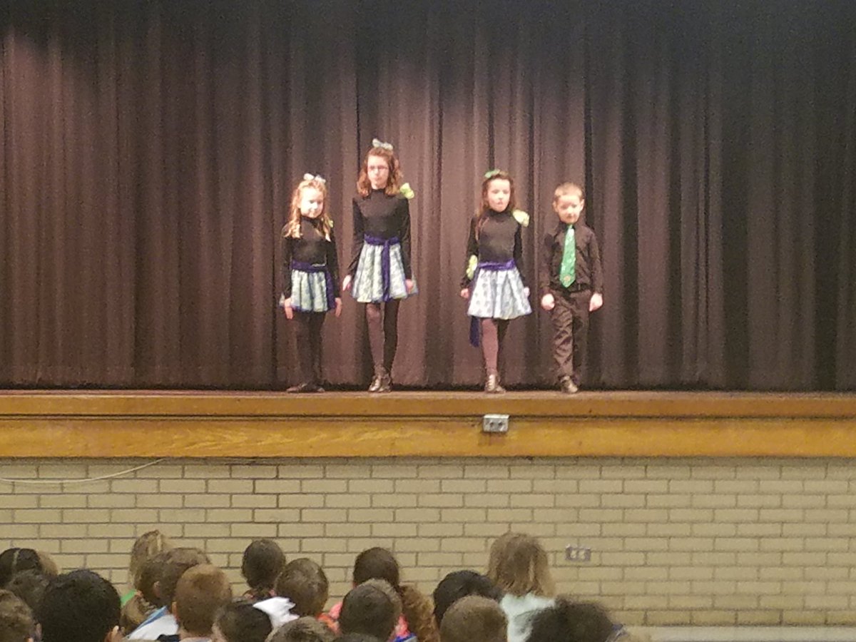 PARKWDprincipal's tweet photo. Parkwood is enjoying watching the Celtic Academy's Irish Dancers this morning! https://t.co/PwOkHubY4l