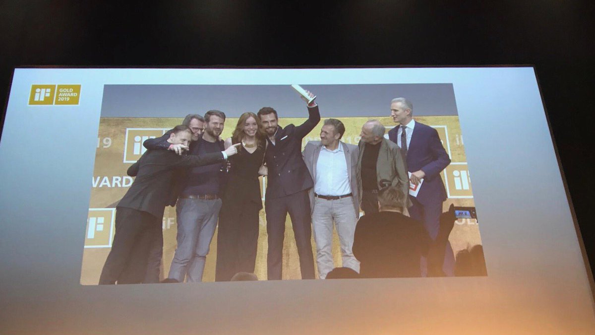 Hansgrohe_PR's tweet image. What a celebration to end #ISH19 : #hansgrohe Rainfinity wins the coveted #ifdesign GOLD Award in Munich tonight! Thanks to our partners @PhoenixDesign_  #SmartLiving