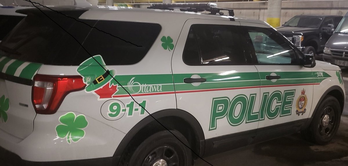 OttawaPolice's tweet photo. Other than in a licenced area, alcohol is not permitted in public places including sidewalks, streets, and parks. #dontinviteustotheparty https://t.co/PW8cjirVHj