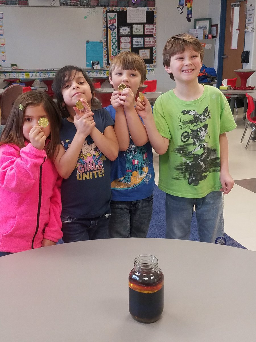 Mrs. Green K/1 Class (@mrsgreenk1clas1) on Twitter photo We made a rainbow in a jar and found gold!! How did the gold get there?! It must have been a sneaky leprechaun! #bestyearyet <a href="/VV_Voyagers/">VV Voyagers</a> We made a rainbow in a jar and found gold!! How did the gold get there?! It must have been a sneaky leprechaun! #bestyearyet <a href="/VV_Voyagers/">VV Voyagers</a>
