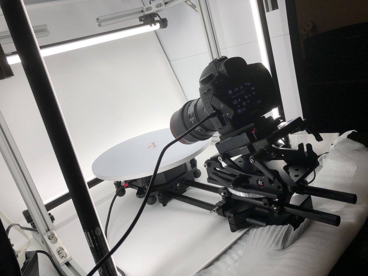 mns1974's tweet photo. Using the @autocam360 MiniTT all day today shooting jewelry.  #minitt #autocam360 #productphotography #jewelry #ecommerce https://t.co/cBFj10ieS3