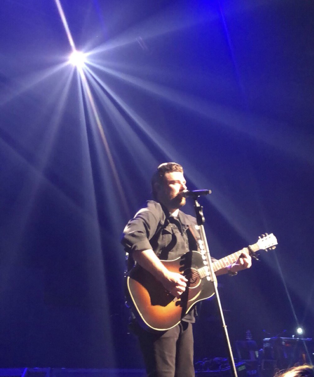 EmilySparks19's tweet photo. First time ever seeing @ChrisYoungMusic  and it’s safe to say I’ll be at another show sooner then later! #hanginon #hesmyfav https://t.co/DprzPjZTfU