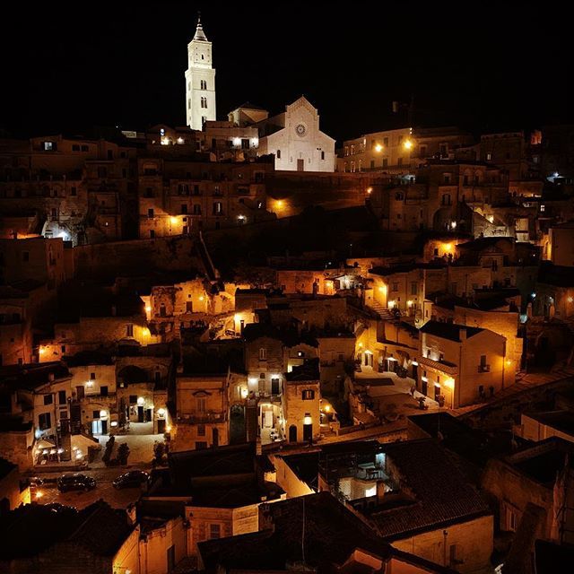 Room with a view.
.
.
.
#unesco #matera #sassi #relax #weekend #seeyouagain #travel #igersitalia #igersmatera bit.ly/2O6CPCV