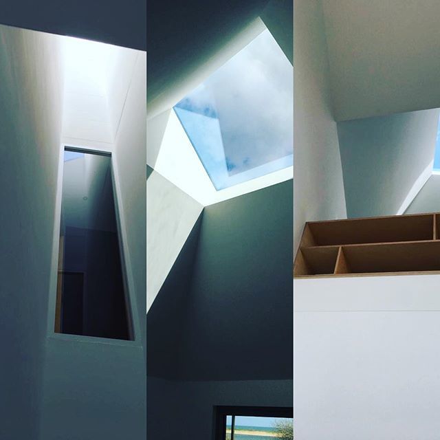 boveyconstruct's tweet image. Thought we should shed some #light on the #weekend after this week’s terrible #weather #praying🙌 #stormgareth has left us, #bringmesunshine 
#cleanlines 
#architecture 
#allofthelights 
#devonbuilders 
#luxuryhomes 
#boveyconstruction 
#southhams 
#b… ift.tt/2F7WQol
