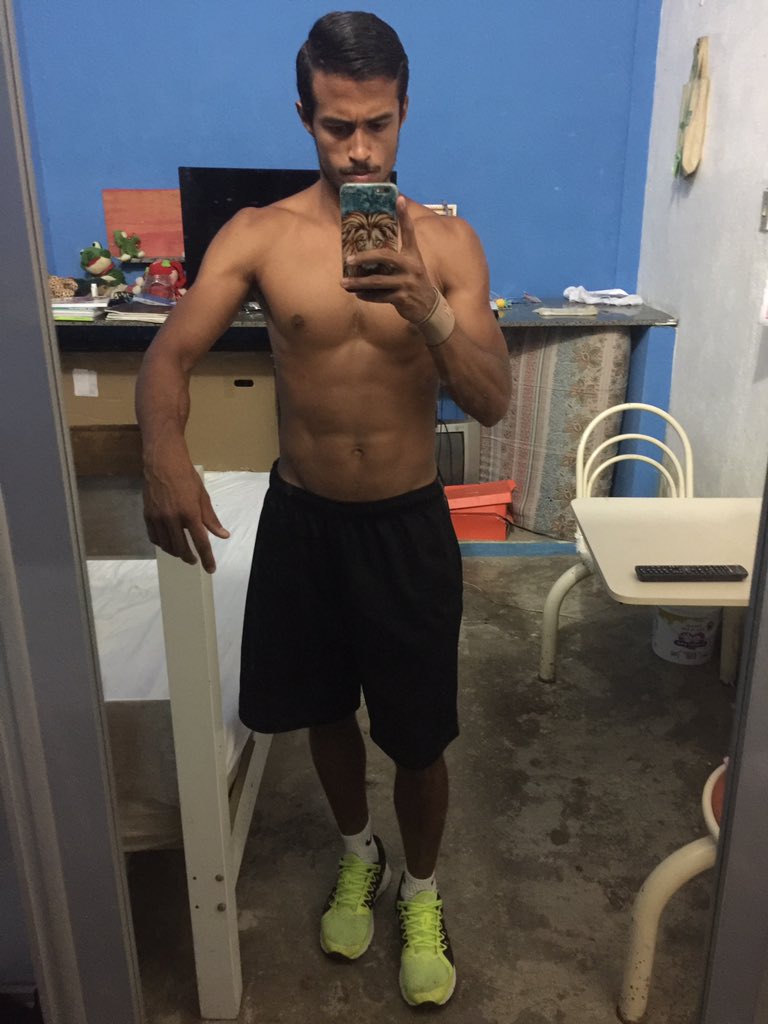 Gracianii92's tweet photo. Porra, namoral, pprt, olhando aqui no espelho eu to gostoso demais, crlhoooooooooooou! Nada supera o talento!
#ToBonito #SouLindo 😁😍🤩🤙🏾 https://t.co/U9OqjTbvFy