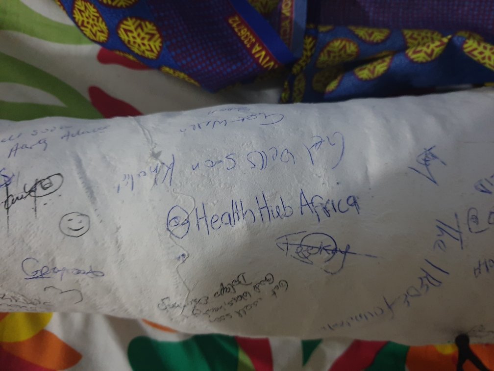 healthkonekt's tweet photo. One of our members @aproko_doctor was at General Hospital today to speak with patients and ask about their needs.

They were excited to know that plans are in place to donate relief materials to families affected

#HopeForItaFajiVictims https://t.co/t6S75XvXH6