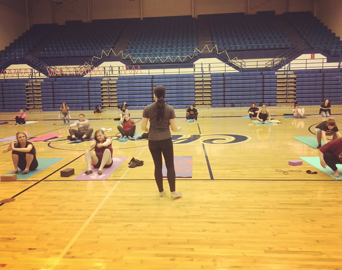 dmhsDANCE's tweet photo. Thanks @taffyjll for always letting me come play yoga with your amazing yoga classes! I love their willingness to take risks and try all the new things I’m learning from #soulyogateachertraining2019 #choctawhighschool always makes me feel so welcomed! https://t.co/wbDEQejOBm