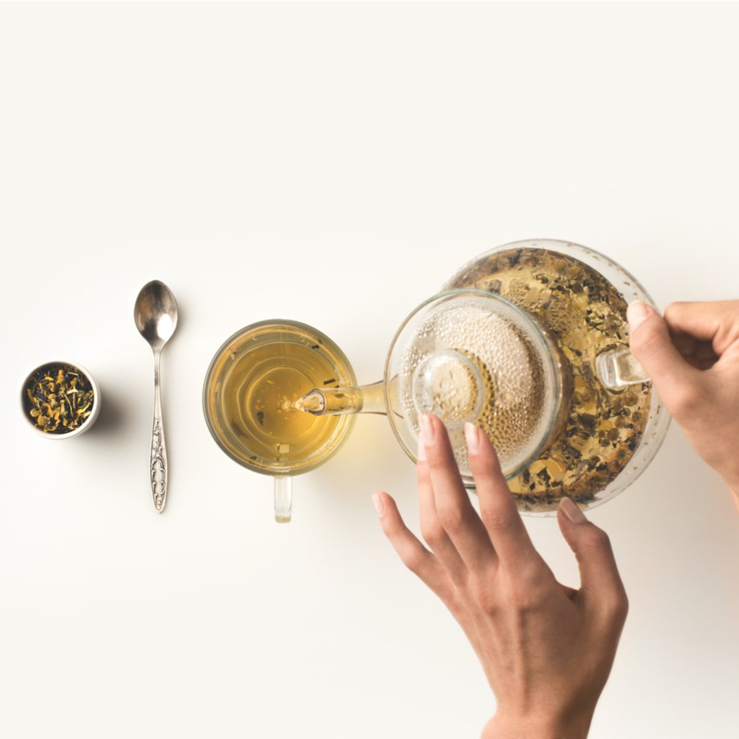 nourishtea's tweet photo. Friday evening calls for  some decompressing with a  cup of #warmingchamomile tea.💖

#journaling #yoga #relaxation #nourishtea #tea #love #looseleaf #colddays #relax #yoga #loveoftea #toronto #march https://t.co/Pnnmqop8Ay