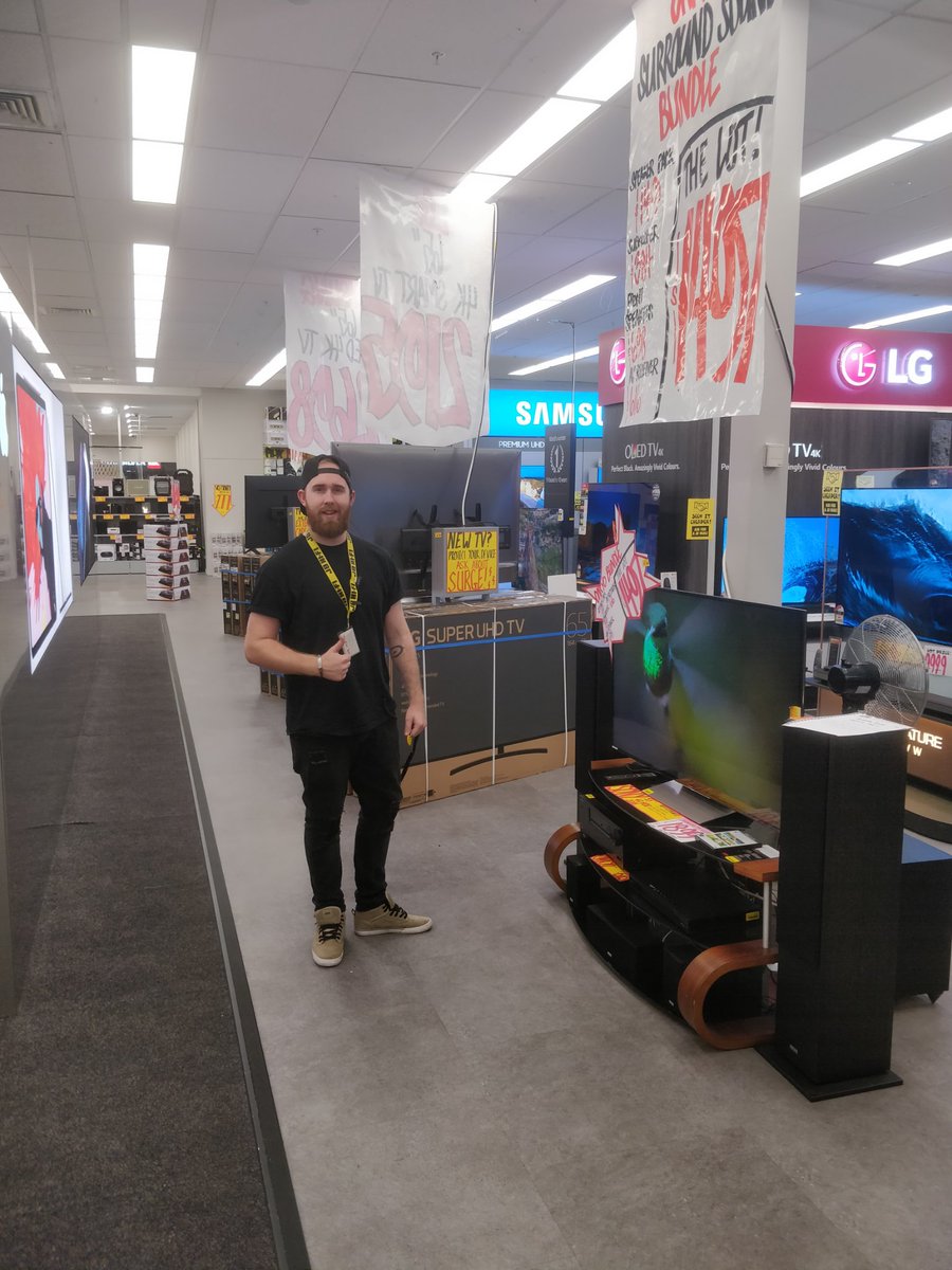 PureMight's tweet image. Glad we still got told to come in work! Have seen a total of 3 people at the mall but hey, at least we are indoors